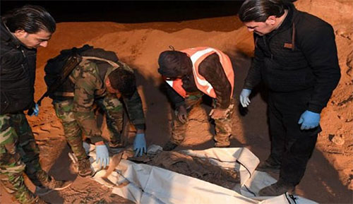 Hallan siete fosas comunes de víctimas de Daesh en el campo de Bukamal